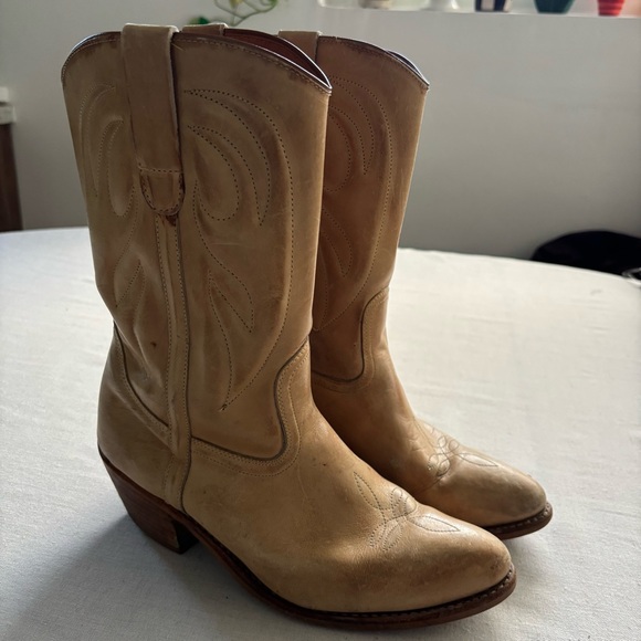 None Shoes - Vintage Tan Leather Cowboy Boots Women’s 9 Western Riding Style